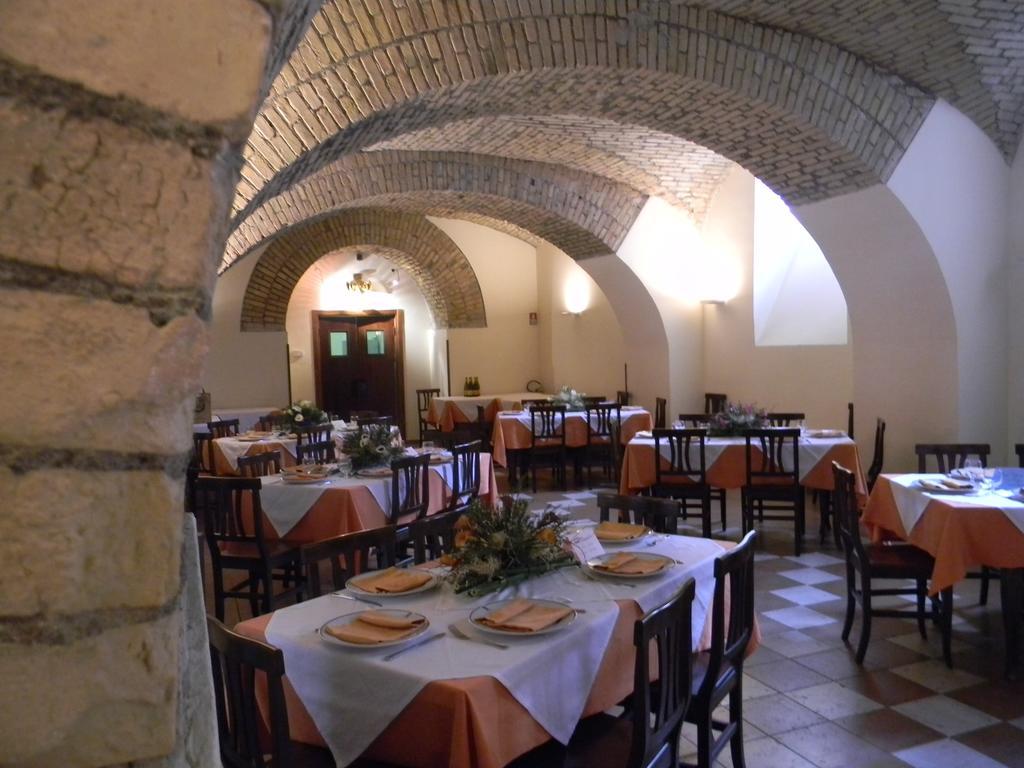 Domus Carmelitana Hotel Rome Bagian luar foto