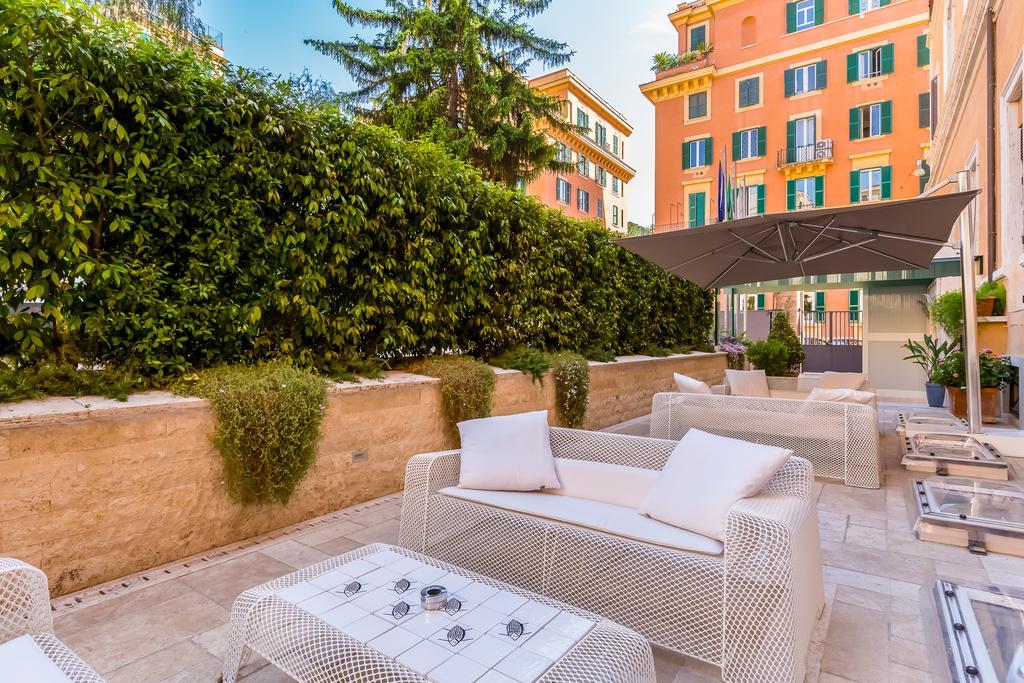 Domus Carmelitana Hotel Rome Bagian luar foto