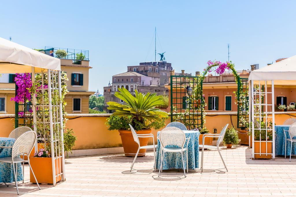 Domus Carmelitana Hotel Rome Bagian luar foto